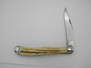 Queen Cut. Co. #11 Utility: 4 1/8” single blade jack, 1951 - 1954, genuine Winterbottom bone
