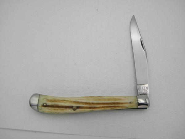 Queen Cut. Co. #11 Utility: 4 1/8” single blade jack, 1951 - 1954, genuine Winterbottom bone Queen Cut. Co. #11 Utility: 4 1/8” single blade jack, 1951 - 1954, genuine Winterbottom bone
