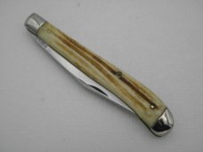 Queen Cut. Co. #11 Utility: 4 1/8” single blade jack, 1951 - 1954, genuine Winterbottom bone Queen Cut. Co. #11 Utility: 4 1/8” single blade jack, 1951 - 1954, genuine Winterbottom bone