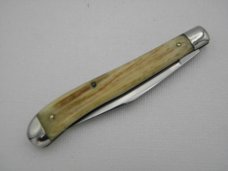 Queen Cut. Co. #11 Utility: 4 1/8” single blade jack, 1951 - 1954, genuine Winterbottom bone Queen Cut. Co. #11 Utility: 4 1/8” single blade jack, 1951 - 1954, genuine Winterbottom bone