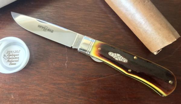 Great Eastern Cutlery Northfield 235120L Trapper, Antique Autumn Natural Bone Handle, New (GEC 23) Great Eastern Cutlery Northfield 235120L Trapper, Antique Autumn Natural Bone Handle, New (GEC 23)