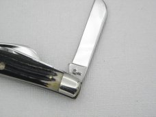 Queen Cutlery Co. #33 Congress in Winterbottom Bone: 3 1/2” closed; 1954 – 1957 Queen Cutlery Co. #33 Congress in Winterbottom Bone: 3 1/2” closed; 1954 – 1957