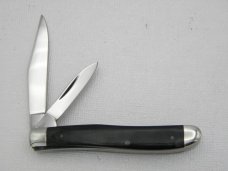 Queen Cutlery Gamekeeper Series Mode 314 Peanut, 1976: 2 3/8” closed, black Micarta Queen Cutlery Gamekeeper Series Mode 314 Peanut, 1976: 2 3/8” closed, black Micarta