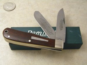 Remington UMC USA 2007 Wood R1128 Silver Anniversary Bullet Trapper Knife in Box