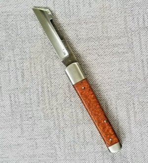 K'roo Custom Sleeveboard. ,3.8" N690 with brut de force  look...Terblan's Beechwood Scales