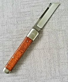 K'roo Custom Sleeveboard. ,3.8" N690 with brut de force look...Terblan's Beechwood Scales K'roo Custom Sleeveboard. ,3.8" N690 with brut de force look...Terblan's Beechwood Scales