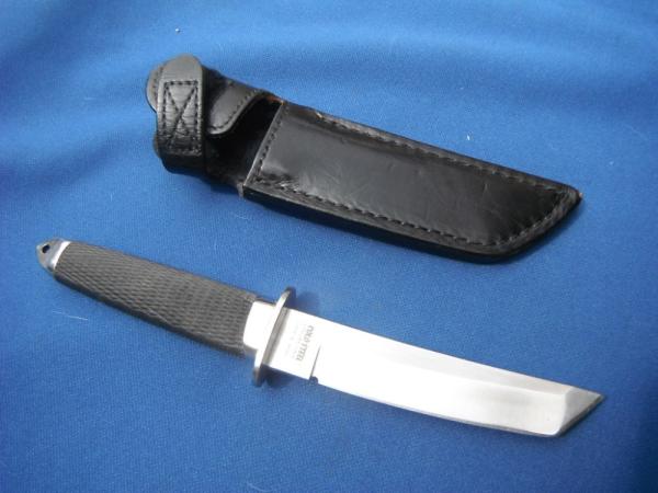 RARE COLD STEEL JAPANESE MINI TANTO FIXED BLADE KNIFE WITH ORIGINAL LEATHER SHEATH. MADE IN JAPAN!! RARE COLD STEEL JAPANESE MINI TANTO FIXED BLADE KNIFE WITH ORIGINAL LEATHER SHEATH. MADE IN JAPAN!!