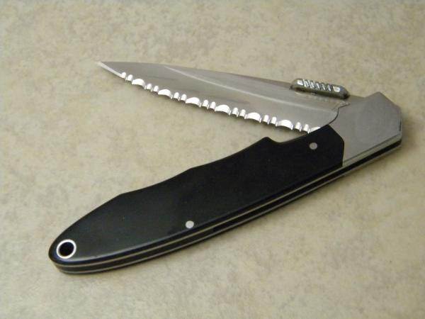 Seki-City Japan Black Solo Linerlock Knife 