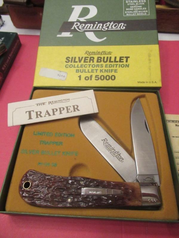Remington Silver  Bullet 1989 Brown Bone  Trapper Model R1128 