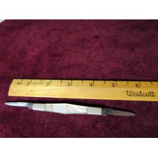 Antique W & S Horrobin Sheffield 2 Blade Mother of Pearl Pocket Knife. Antique W & S Horrobin Sheffield 2 Blade Mother of Pearl Pocket Knife.