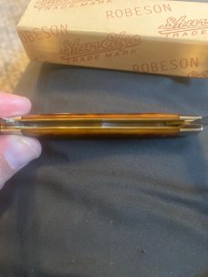 Vintage New Robeson ShurEdge 1 Of 200 Muskrats With Beautiful Handles Plus Two Blades New In Box Vintage New Robeson ShurEdge 1 Of 200 Muskrats With Beautiful Handles Plus Two Blades New In Box