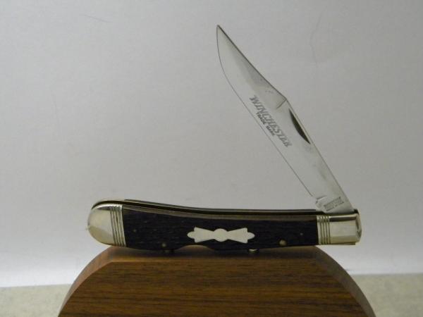 Winchester Trademark USA 1988 Bone 1950 Banana Lockback Knife