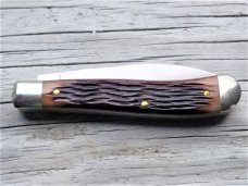 Great Eastern Cutlery Improved Trapper Tidioute Antique Amber Bone 488217 (2017) Great Eastern Cutlery Improved Trapper Tidioute Antique Amber Bone 488217 (2017)