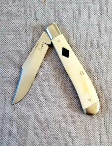 K'roo Custom Warthog Tusk Ivory Clip Slimline, Hawthorne,Knife,NEW,, 3.89", N690 w/ a Saber Grind K'roo Custom Warthog Tusk Ivory Clip Slimline, Hawthorne,Knife,NEW,, 3.89", N690 w/ a Saber Grind