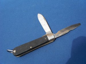 COLONIAL PROV. U.S.A.  ELECTRICIAN'S POCKET KNIFE 2 BLADE W/ LANYARD LOOP