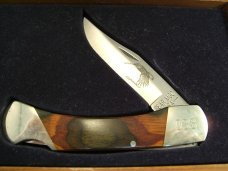 BEAR MGC USA WILDLIFE SERIES LIMITED EDITION #33 OF1200 LARGE LOCK BACK KNIFE IN WOOD DISPLAY CASE BEAR MGC USA WILDLIFE SERIES LIMITED EDITION #33 OF1200 LARGE LOCK BACK KNIFE IN WOOD DISPLAY CASE