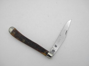 Queen Cutlery #11 Utility with Rogers bone Handles:  4” closed, late 1940s, rare “Queen Q Cutlery” 