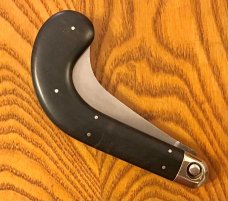 Stunning / Pressbutton Knife Co / OAM Ebony Stunning / Pressbutton Knife Co / OAM Ebony