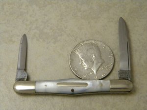 Electric Cut Co. 1890-1910 Pearl Swell Center Pen Knife 
