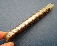Vintage Switchblade. Walden Knife Co. USA . ...................................................(010) Vintage Switchblade. Walden Knife Co. USA . ...................................................(010)