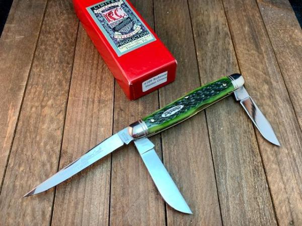 Robeson by Queen Mastercraft Serpentine Whittler Hunter Green Bone, Drop Dead Gorgeous!