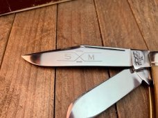 Schatt and Morgan Reverse Gunstock Stockman Carmel Jigged Bone Schatt and Morgan Reverse Gunstock Stockman Carmel Jigged Bone