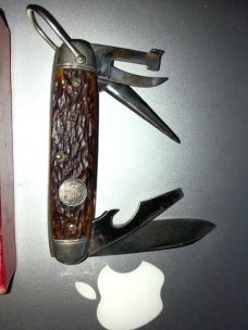 Remington RS3333 Scout knife in Original Box in excellent condition Remington RS3333 Scout knife in Original Box in excellent condition