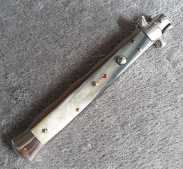13" Kris w/ Horn Scales Stiletto Italy NOS! 13" Kris w/ Horn Scales Stiletto Italy NOS!