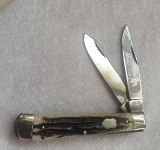 2 BULLDOGS KENTUCKY THOROBRED STAG TRAPPER