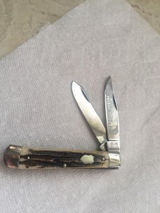 2 BULLDOGS KENTUCKY THOROBRED STAG TRAPPER