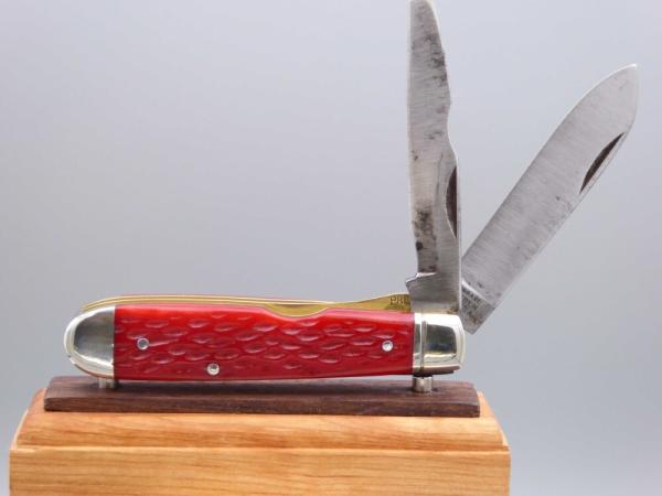 Schrade Walden 204S Electricians Knife With Ruby Red Jigged Bone Handles