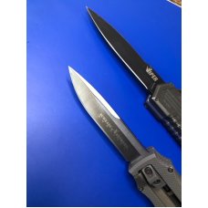 Lot of 2 OTF Knives (Schrade SCHOTF3B) (Schrade SCHOTFG) Lot of 2 OTF Knives (Schrade SCHOTF3B) (Schrade SCHOTFG)