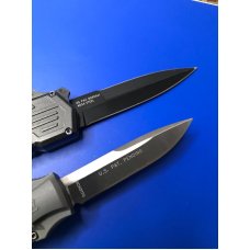 Lot of 2 OTF Knives (Schrade SCHOTF3B) (Schrade SCHOTFG) Lot of 2 OTF Knives (Schrade SCHOTF3B) (Schrade SCHOTFG)