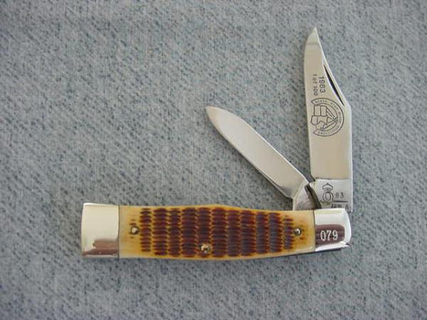 Vintage Queen(Crown) U.S.A., 1983, Etched, Pick-Bone Quee Handle Gunstock Pattern Pocket Knife Vintage Queen(Crown) U.S.A., 1983, Etched, Pick-Bone Quee Handle Gunstock Pattern Pocket Knife
