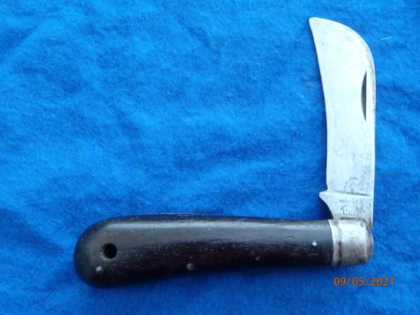 New Yrok Knife Co Hammer Brand Hawkbill #142 Rosewood Handles New Yrok Knife Co Hammer Brand Hawkbill #142 Rosewood Handles