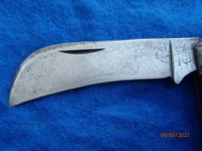 New Yrok Knife Co Hammer Brand Hawkbill #142 Rosewood Handles New Yrok Knife Co Hammer Brand Hawkbill #142 Rosewood Handles