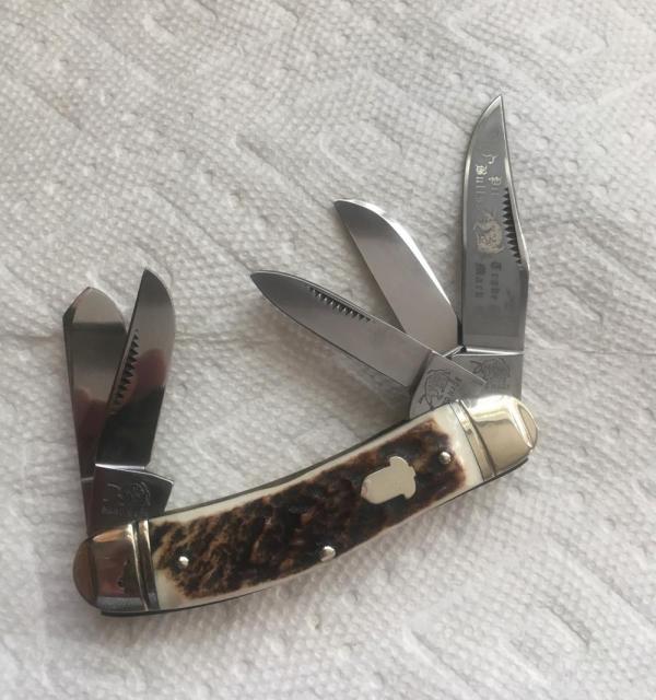 1984 fighting bulldogs 5 blade sowbelly (1st. GENERATION)
