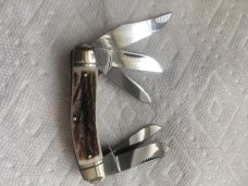 1984 fighting bulldogs 5 blade sowbelly (1st. GENERATION)