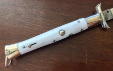 Jeremy Kreis (JTK) Batwing Rizzuto Estileto Milano Switchblade Clone, White Plastic Handle, Unused Jeremy Kreis (JTK) Batwing Rizzuto Estileto Milano Switchblade Clone, White Plastic Handle, Unused