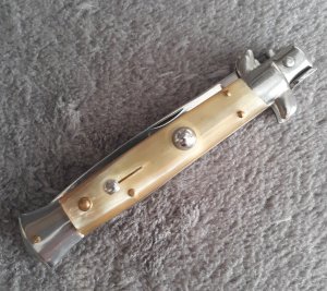 Vintage 1980's 9" Stiletto Italy Horn Mint NOS!
