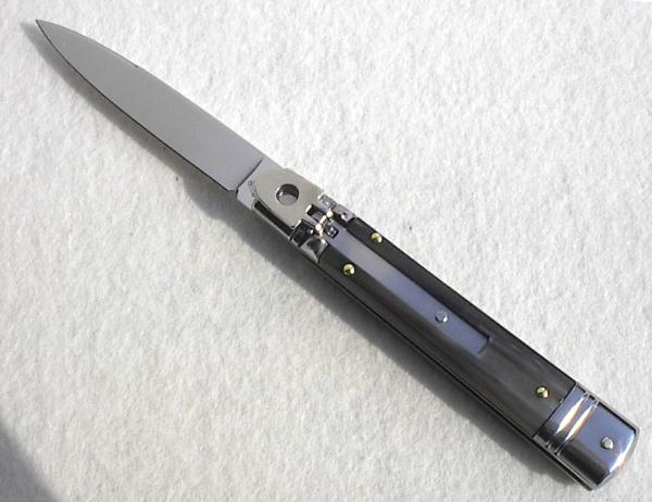 NEW OLD STOCK AKC 8" SLIMLINE LEVERLOCK SWEDGE BLADE, GENUINE BRAZILIAN HORN MANIAGO ITALY