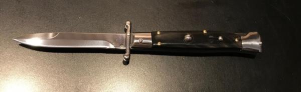 NEW - 9" Italian-Style Swing-Guard Stiletto with Buffalo Horn Scales