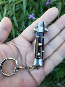 4.5" Kris blade keychain knife. 4.5" Kris blade keychain knife.