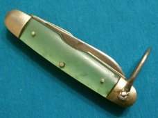 VINTAGE GIRL SCOUTS KUTMASTER UTICA NY USA GS SHIELD CAMP SURVIVAL FOLDING POCKET KNIFE KNIVES OLD