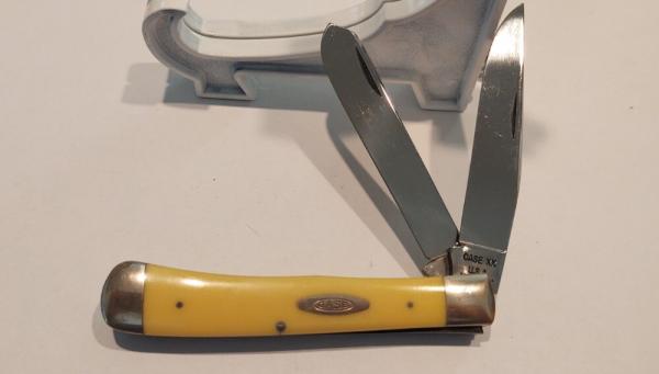 Case XX USA 10 Dot 1970 Yellow Trapper 3254
