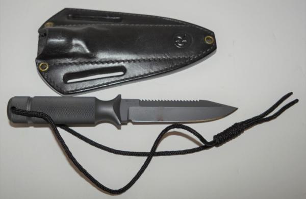 Chris Reeve Aviator Fixed Blade Knife with Sheath Unused Chris Reeve Aviator Fixed Blade Knife with Sheath Unused