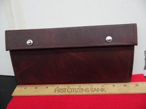 BROWN LEATHER SNAP CLOSED FOR 12 POCKET KNIVES GREAT CONDITION USED VERY FEW TIMES