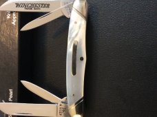 1992 WINCHESTER USA 4935 GENUINE MOTHER OF PEARL HANDLES CONGRESS WITH SLANTED BOLSTERS & 4 BLADES 1992 WINCHESTER USA 4935 GENUINE MOTHER OF PEARL HANDLES CONGRESS WITH SLANTED BOLSTERS & 4 BLADES