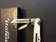 1992 WINCHESTER USA 4935 GENUINE MOTHER OF PEARL HANDLES CONGRESS WITH SLANTED BOLSTERS & 4 BLADES 1992 WINCHESTER USA 4935 GENUINE MOTHER OF PEARL HANDLES CONGRESS WITH SLANTED BOLSTERS & 4 BLADES