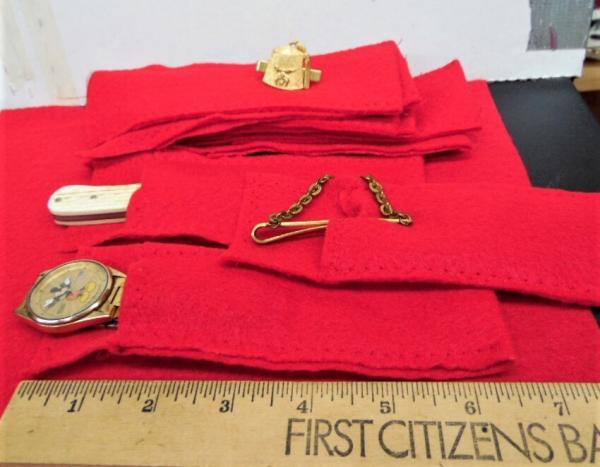 ONE DOZEN RED FELT KNIFE STORAGE POUCHES MADE IN USA BY MY WIFE GOOD FOR JEWELRY ALSO ONE DOZEN RED FELT KNIFE STORAGE POUCHES MADE IN USA BY MY WIFE GOOD FOR JEWELRY ALSO